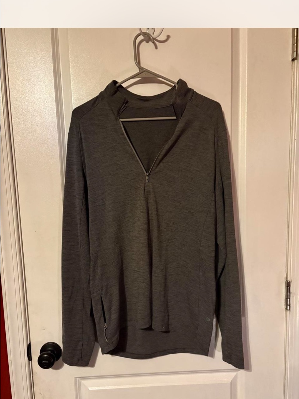 Lululemon Men's Quarter-Zip pullover - Gray